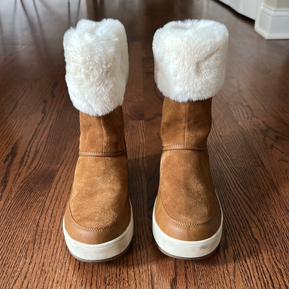 Koolaburra by UGG suede boot - Picture 7 of 10